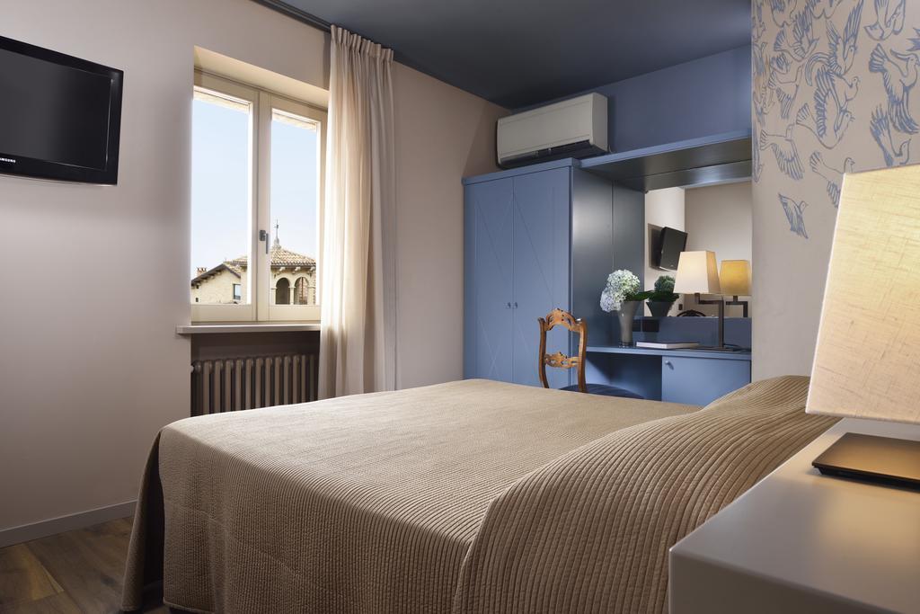 Titano Suites San Marino Pokój zdjęcie
