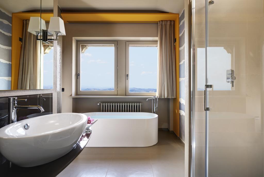 Titano Suites San Marino Pokój zdjęcie